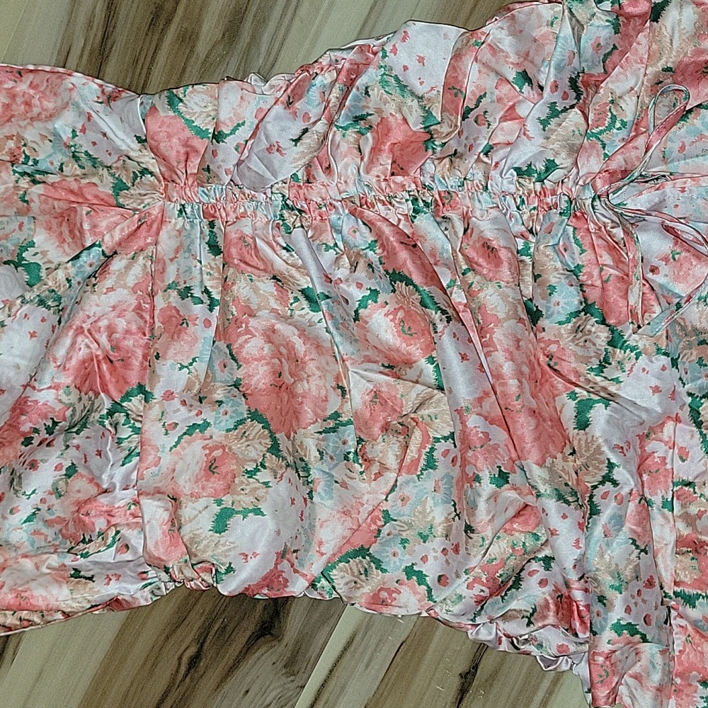 NWT Fanco Ruched & Ruffle Hem Floral Dress - Picture 6 of 16